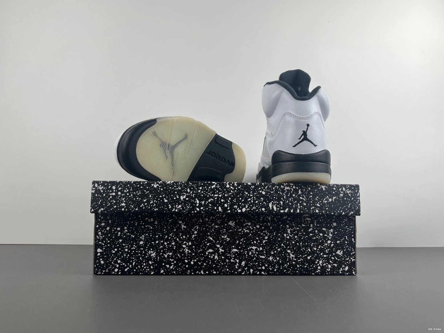 Air DD0587-110 Black White 5 Jordan 0327